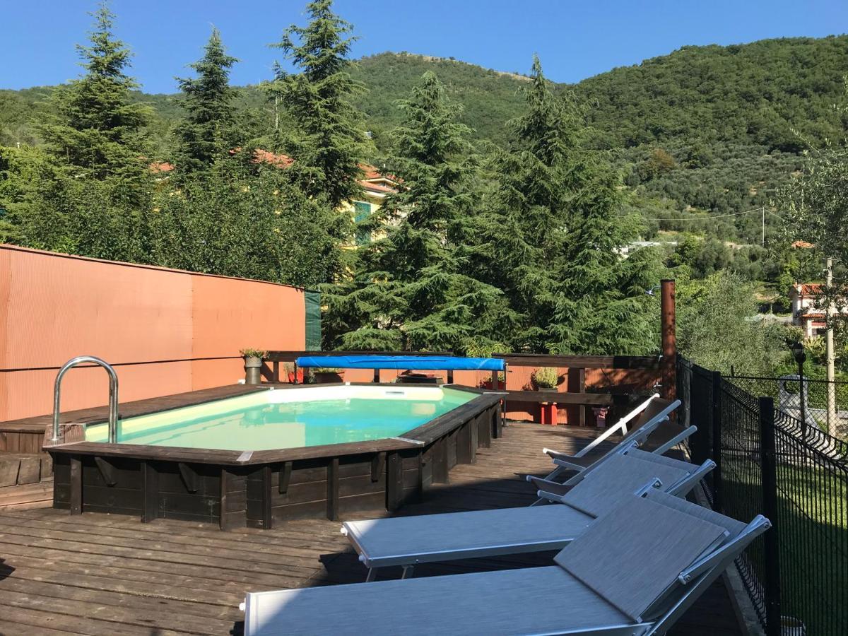 Casa Ginni Con Piscina E Giardino Caravonica Luaran gambar