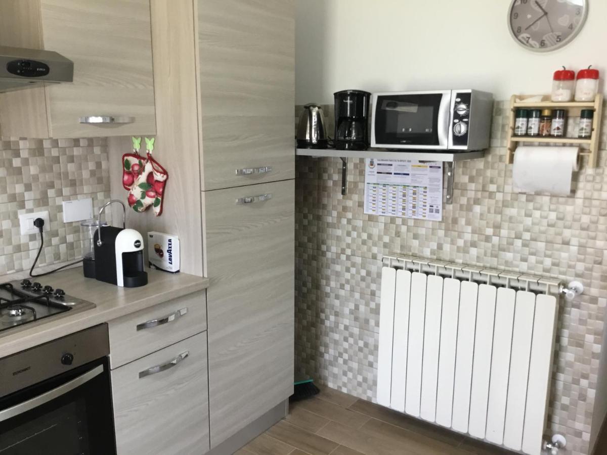 Casa Ginni Con Piscina E Giardino Caravonica Luaran gambar