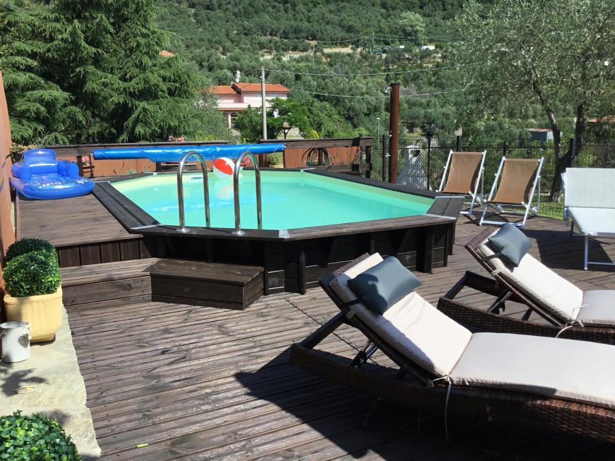 Casa Ginni Con Piscina E Giardino Caravonica Luaran gambar