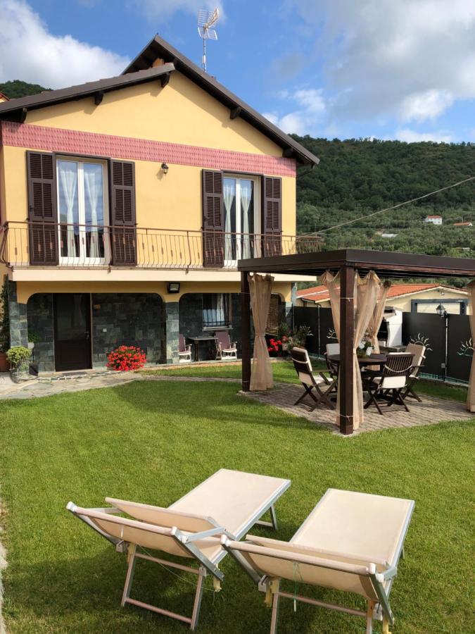Casa Ginni Con Piscina E Giardino Caravonica Luaran gambar