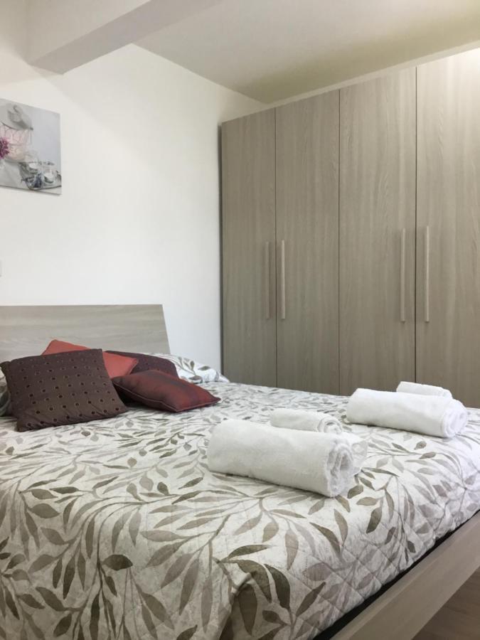 Casa Ginni Con Piscina E Giardino Caravonica Luaran gambar