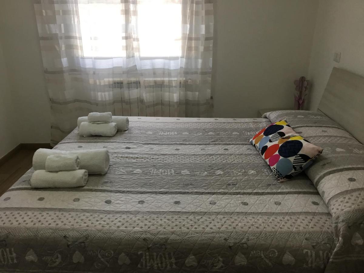 Casa Ginni Con Piscina E Giardino Caravonica Luaran gambar