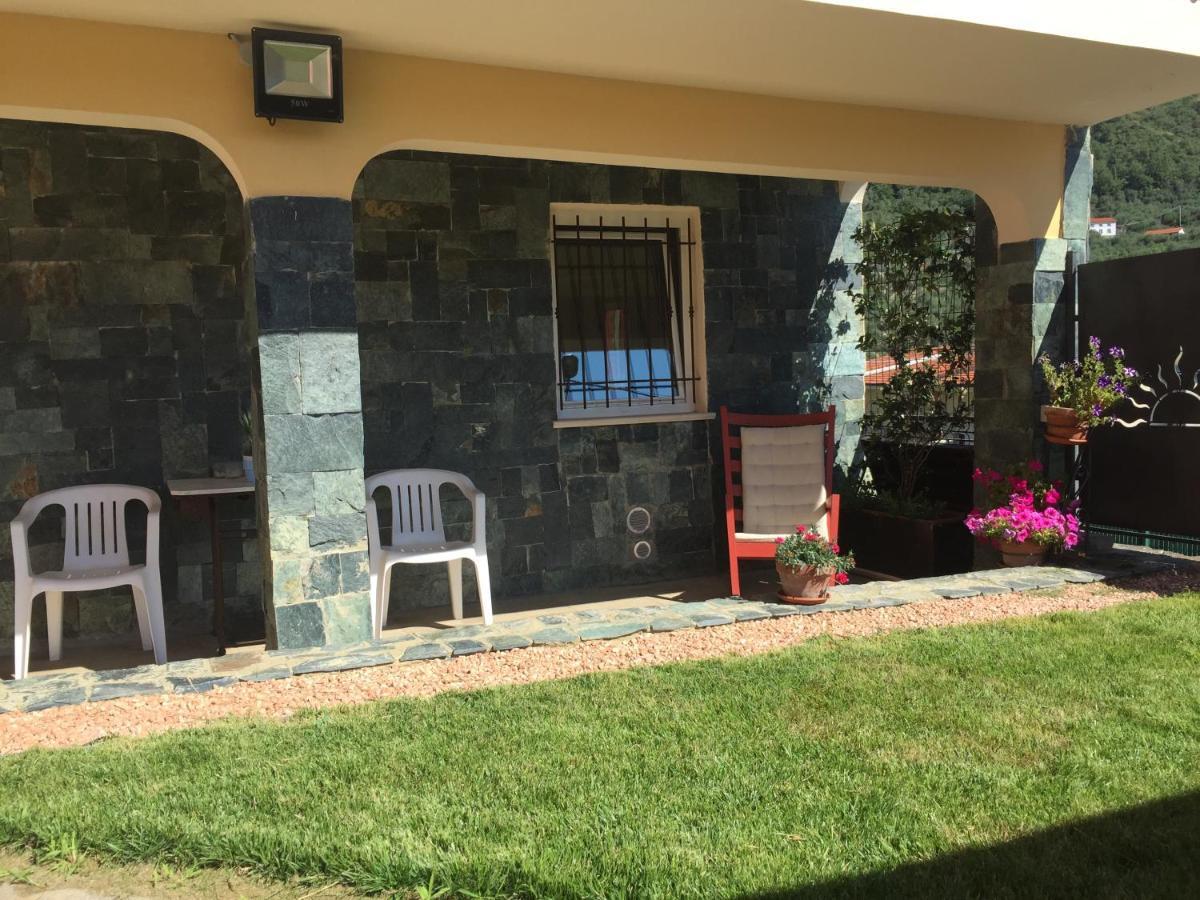 Casa Ginni Con Piscina E Giardino Caravonica Luaran gambar